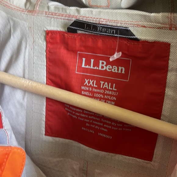 LL Bean Hooded Waterproof Jacket - Picture 3 of 3